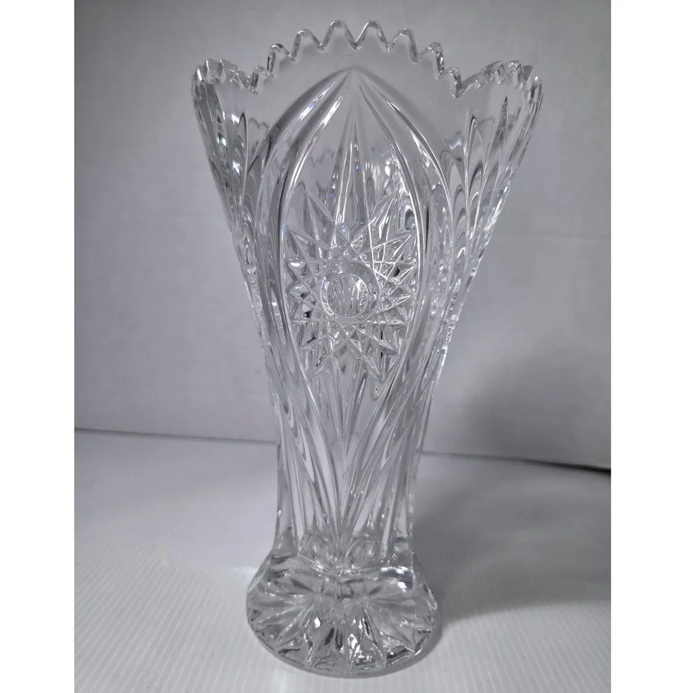 Vintage Nachtmann Bavarian 24% Lead Crystal Starburst Cut Scalloped Vase